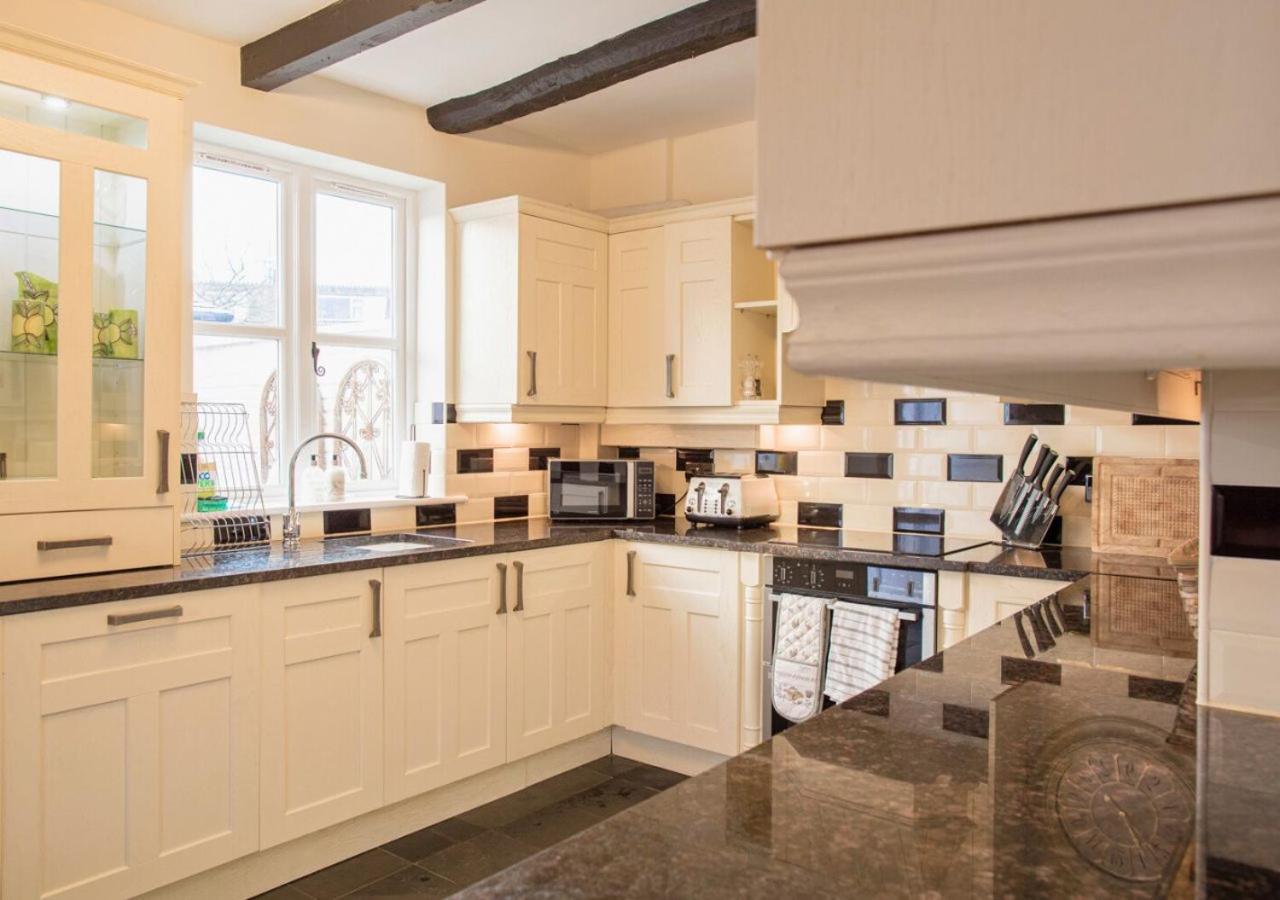 Charming 2 Bed House In Tewkesbury Centre Exterior foto
